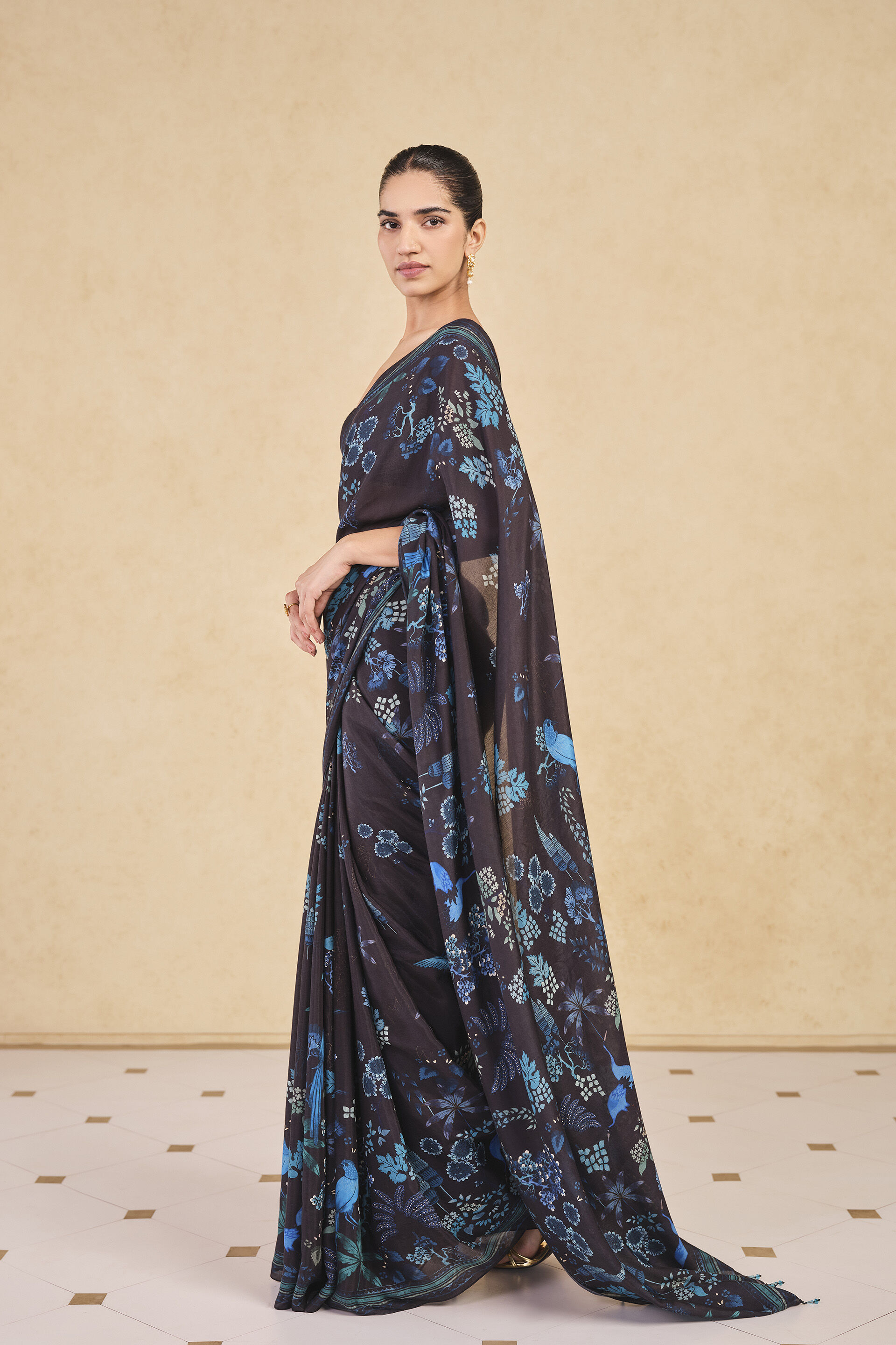 Avis Printed Saree - Black, Black, image 3